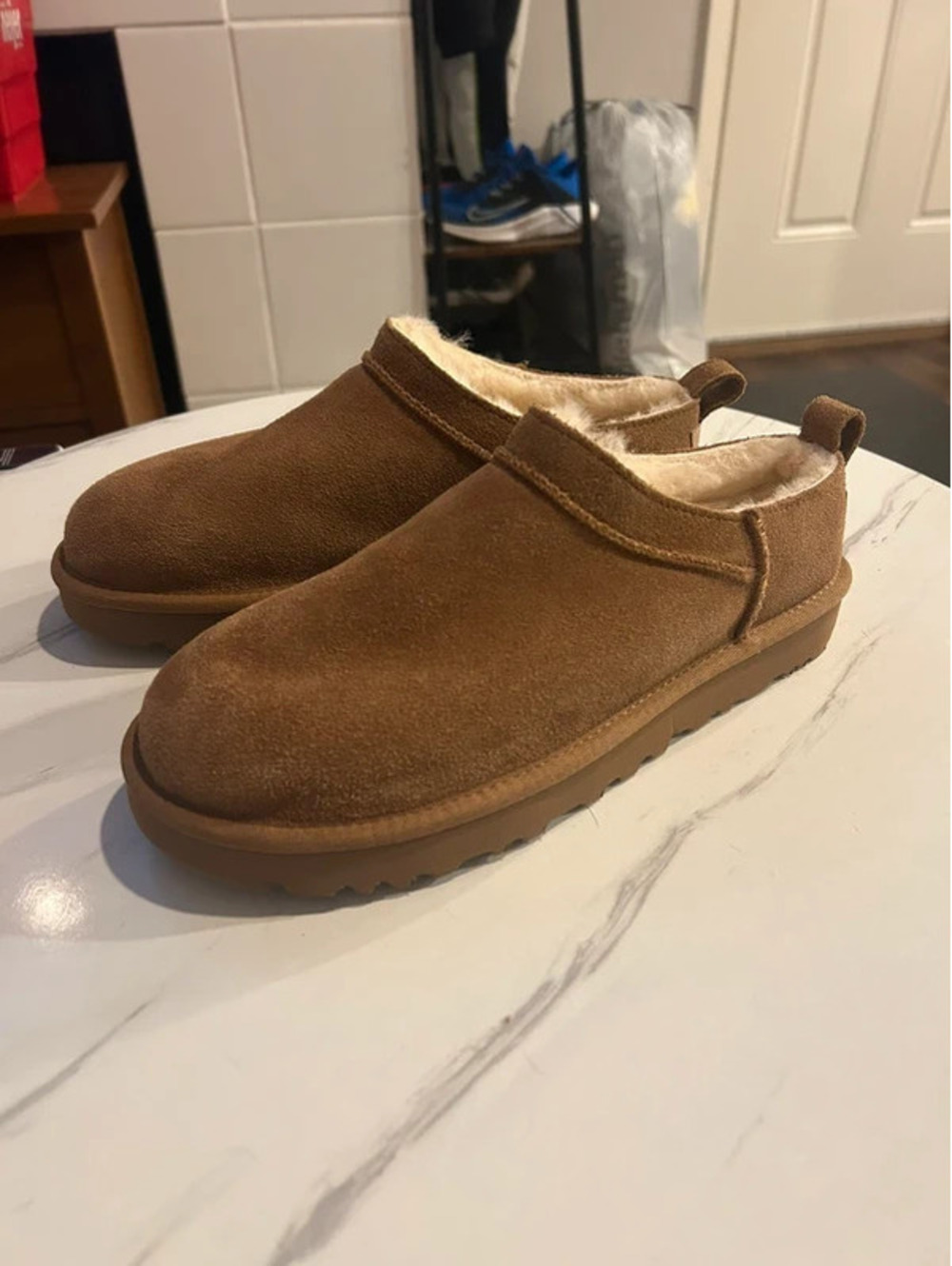 UGG Classic Micro Chestnut Women’s Size 9 Suede 1173891 – Brand New